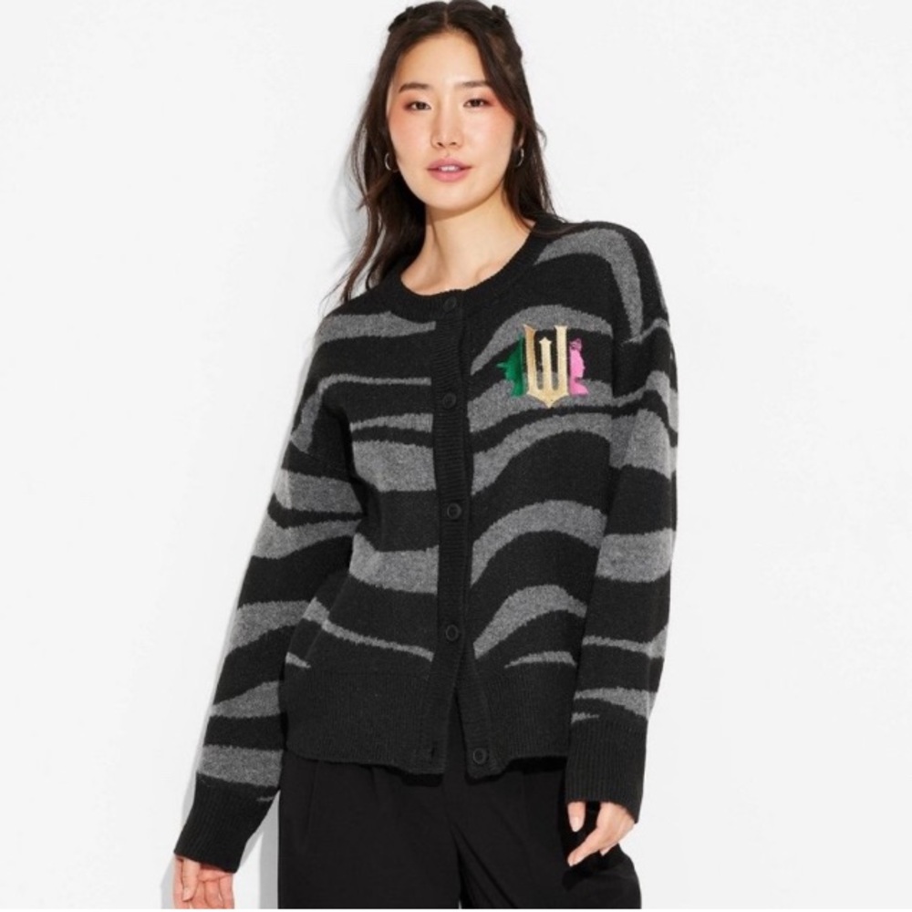 Wicked Movie Women’s cardigan sweater black & gray stripe XXS or small - Picture 4 of 17